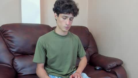 Snapshot of xam_collen chatting on 12/14/25, 05:18 xam_collen online show from 12/14/25, 05:18