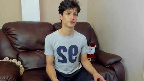 Snapshot of xam_collen chatting on 12/18/25, 03:40 xam_collen online show from 12/18/25, 03:40