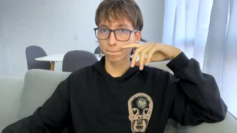 Xam online show from 02/26/25, 10:42