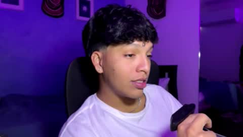 Snapshot of xander_bonnet1 chatting on 12/04/25, 12:25 Xander bonnet online show from 12/04/25, 12:25