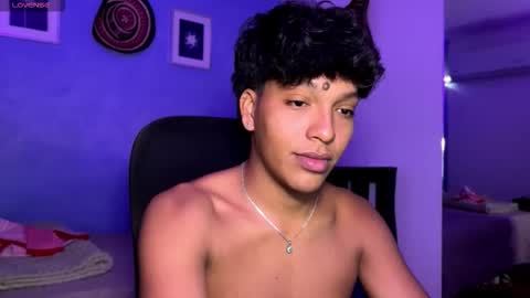 Snapshot of xander_bonnet1 chatting on 12/17/25, 02:34 Xander bonnet online show from 12/17/25, 02:34