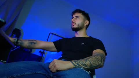 Snapshot of xandercagex chatting on 11/10/25, 02:43 XanderCageX online show from 11/10/25, 02:43