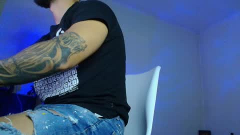 Snapshot of xandercagex chatting on 11/18/25, 06:18 XanderCageX online show from 11/18/25, 06:18