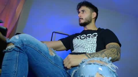 Snapshot of xandercagex chatting on 11/19/25, 08:58 XanderCageX online show from 11/19/25, 08:58