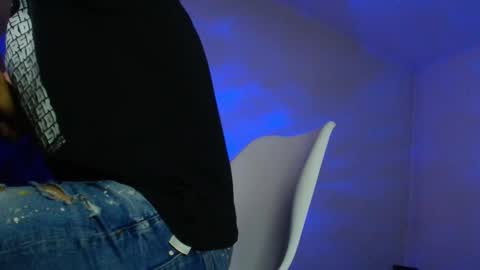 Snapshot of xandercagex chatting on 11/22/25, 08:13 XanderCageX online show from 11/22/25, 08:13