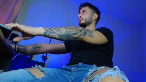 Snapshot of xandercagex chatting on 12/01/25, 07:46 XanderCageX online show from 12/01/25, 07:46