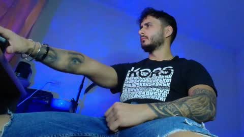 Snapshot of xandercagex chatting on 12/05/25, 08:01 XanderCageX online show from 12/05/25, 08:01