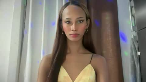 Cassandra online show from 11/23/25, 01:22