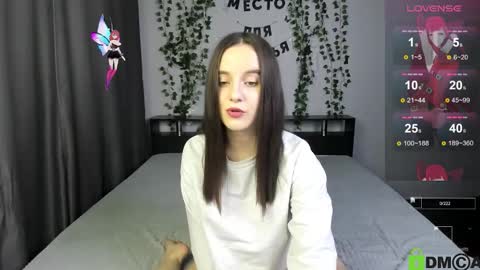 Lola online show from 11/12/25, 06:19