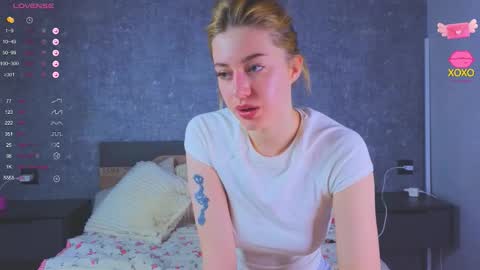 Snapshot of xapka_lapka chatting on 03/30/26, 04:35 Alice online show from 03/30/26, 04:35