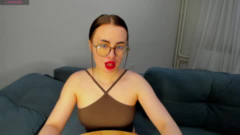 Snapshot of xapka_lapka chatting on 04/23/26, 03:03 Alice online show from 04/23/26, 03:03