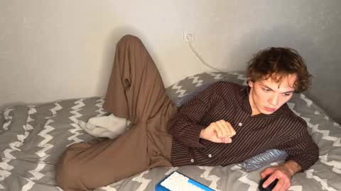 Snapshot of xavier_200 chatting on 02/03/26, 04:45 Xavier PVT open online show from 02/03/26, 04:45