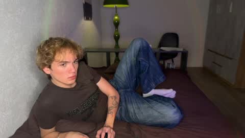 Snapshot of xavier_200 chatting on 04/01/26, 06:05 Xavier PVT open online show from 04/01/26, 06:05