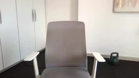 Snapshot of xavii31 chatting on 01/19/25, 03:42 xavii31 online show from 01/19/25, 03:42