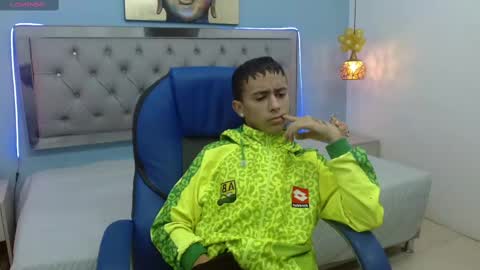 Snapshot of xavii_18_ chatting on 01/25/25, 12:26 xavii_18_ online show from 01/25/25, 12:26