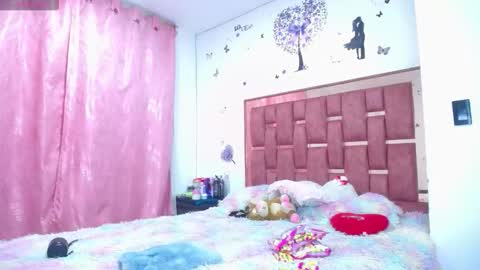 Snapshot of xayunrin chatting on 11/01/25, 02:35 xayu online show from 11/01/25, 02:35