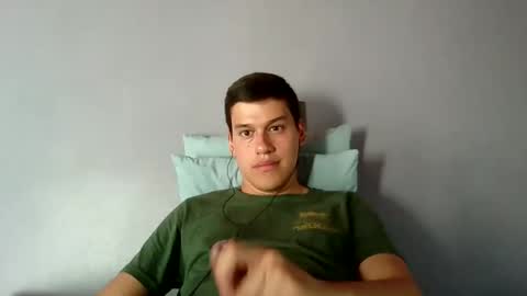 Snapshot of xbasstian_77 chatting on 01/05/25, 09:14 Sebas online show from 01/05/25, 09:14