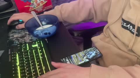 xburst online show from 02/18/25, 09:42