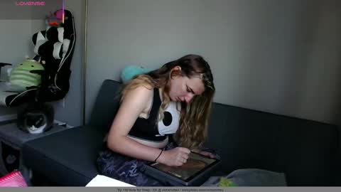 Snapshot of xcharlottexeuphoriax chatting on 10/08/25, 08:50 charlotte euphoria online show from 10/08/25, 08:50