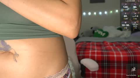 Snapshot of xclusivesecrets chatting on 12/05/25, 09:00 spoil me here online show from 12/05/25, 09:00