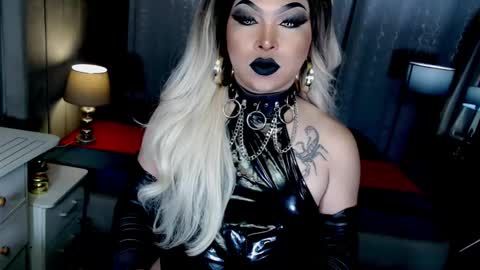 Zhavia online show from 11/03/25, 06:20