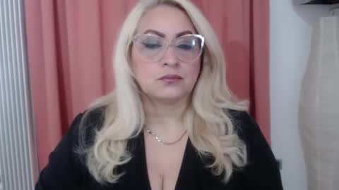Elena online show from 02/23/26, 09:28
