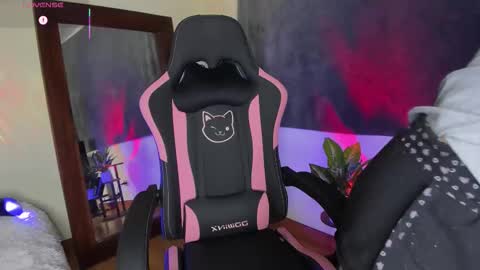 Kanae. online show from 09/26/25, 10:36