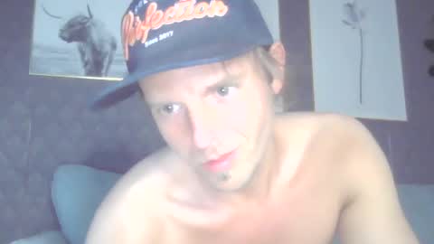 Snapshot of xeroxe860 chatting on 07/01/26, 01:29 Xeroxe online show from 07/01/26, 01:29