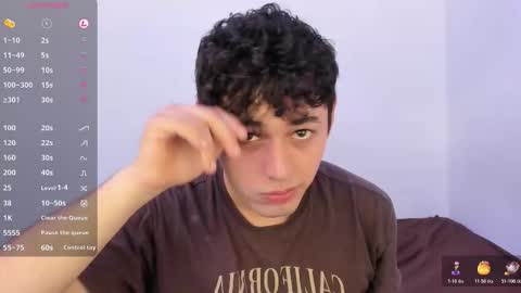 Snapshot of xhans17 chatting on 10/26/25, 04:57 xhan online show from 10/26/25, 04:57