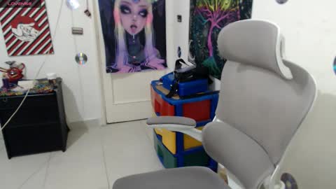 Xherry online show from 12/16/25, 08:58