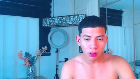 MICHAEL HUGE online show from 02/12/25, 11:09