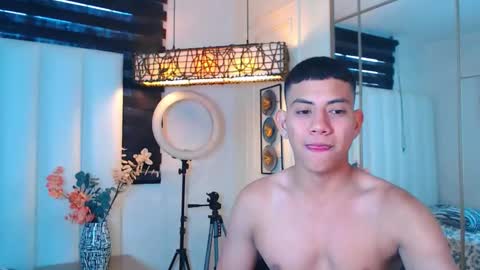 MICHAEL HUGE online show from 02/21/25, 08:27