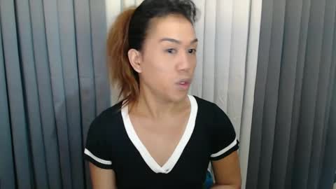 GWEN THOMPSON .......   online show from 12/14/24, 10:39