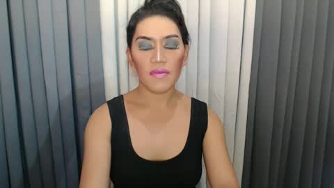 GWEN THOMPSON .......   online show from 12/25/24, 11:31