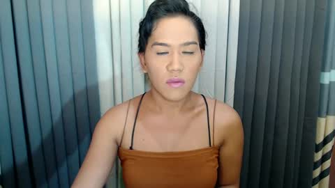 GWEN THOMPSON .......   online show from 01/26/25, 07:41