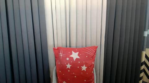 GWEN THOMPSON .......   online show from 02/02/25, 09:02