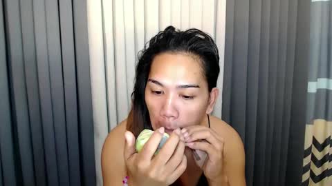 GWEN THOMPSON .......   online show from 02/08/25, 03:41