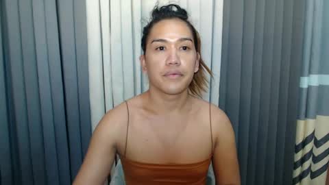 GWEN THOMPSON .......   online show from 03/01/25, 06:46