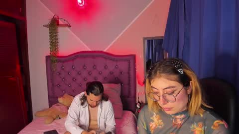 Snapshot of xialeeandlio chatting on 12/17/24, 08:45 xialee and Lio online show from 12/17/24, 08:45