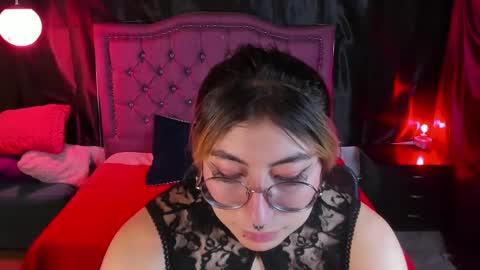 Snapshot of xialeeandlio chatting on 01/05/25, 02:06 xialee and Lio online show from 01/05/25, 02:06