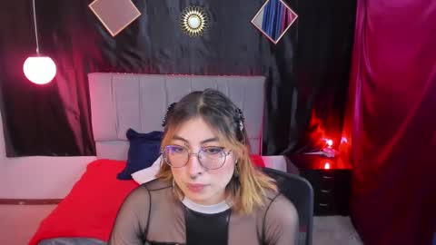 Snapshot of xialeeandlio chatting on 01/23/25, 02:02 xialee and Lio online show from 01/23/25, 02:02