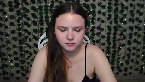 Lina online show from 12/06/24, 04:25