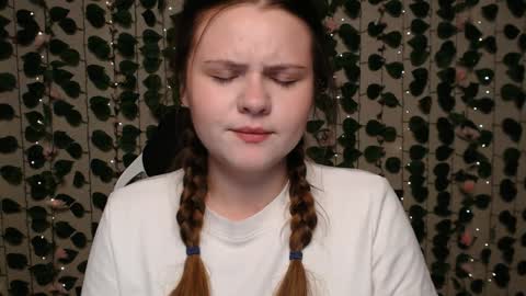 Lina online show from 12/07/24, 04:20