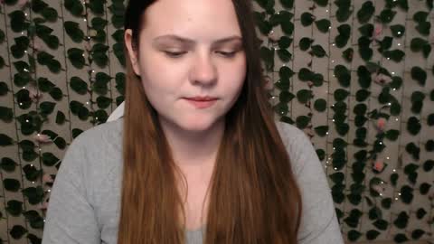 Lina online show from 12/10/24, 06:11