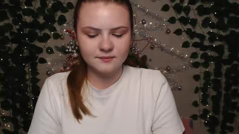 Lina online show from 12/19/24, 04:23