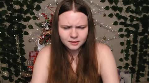 Lina online show from 12/26/24, 10:37