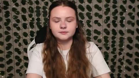 Lina online show from 01/06/25, 04:04