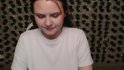 Lina online show from 01/06/25, 07:31