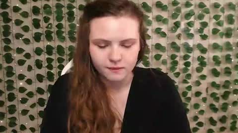 Lina online show from 01/25/25, 10:19