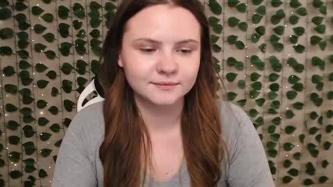 Lina online show from 02/06/25, 10:15